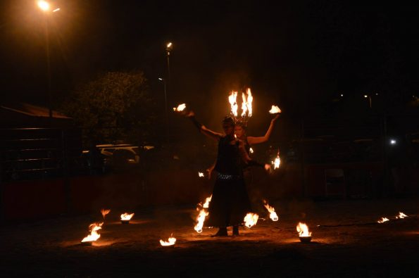 spectacle de feu et lumière Miramas 13 PACA