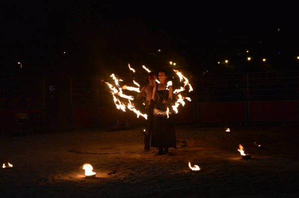 spectacle de feu et lumineux pour fête en Provence PACA 13